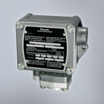 Pressostat à piston réglable / à membrane...