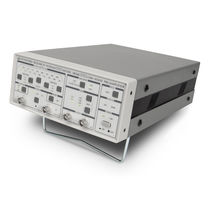 Pré-amplificateur de tension / benchtop...