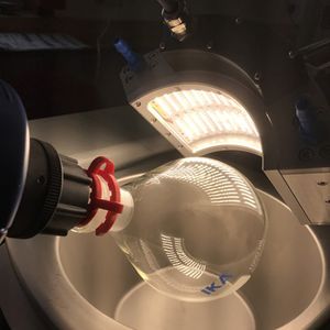 réacteur pour processus photochimiques