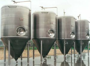 réservoir de fermentation / pour la bière / à fond cônique / de stockage