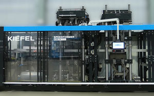 machine de thermoformage alimentée par rouleau 1