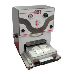 machine de découpage pour PVC