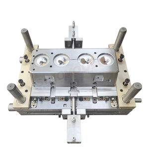moule d'injection plastique multi-empreintes 1