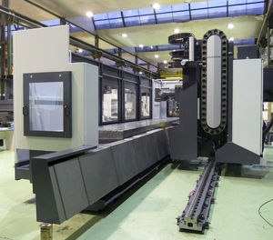fraiseuse CNC 3 axes / à colonne mobile