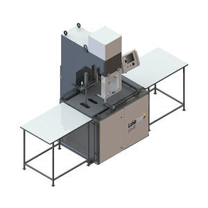 machine de découpe à l'emporte pièce 1