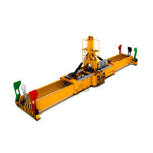 spreader pour container