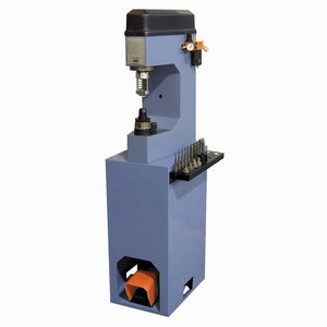 machine de rivetage hydropneumatique