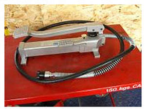 pompe hydraulique à piston / à pédale