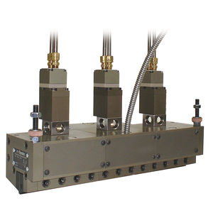 machine d'application de colle thermofusible 1