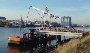 bras de chargement marine pour barge