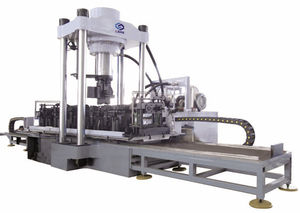 machine à redresser pour pièce métallique
