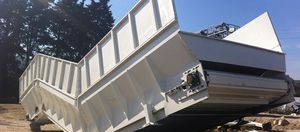 semi-remorque pour réservoir d'eau