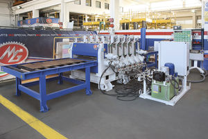 machine à redresser pour tôle