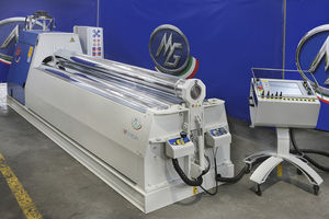 rouleuse à 4 rouleaux