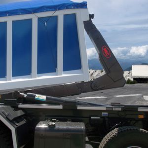 bras de levage à crochet pour camions