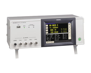 RLC mètre benchtop 1