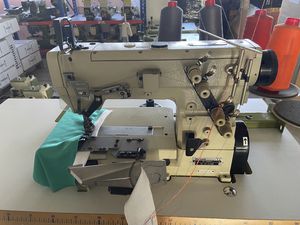 machine à coudre pour cols de chemise 1