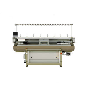 machine à tricoter plate