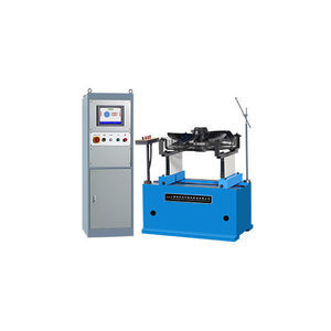 machine à équilibrer pour rotor 1