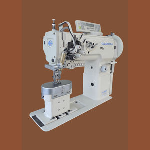machine à coudre à deux aiguilles