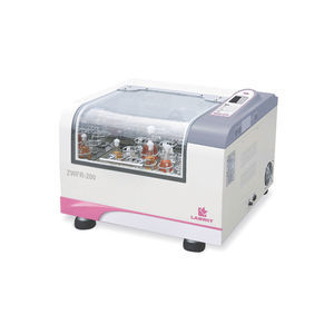 incubateur à convection forcée 1