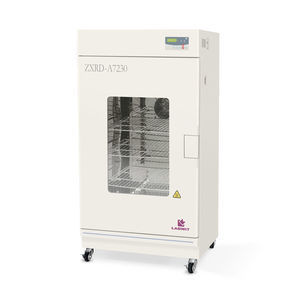 four de type armoire