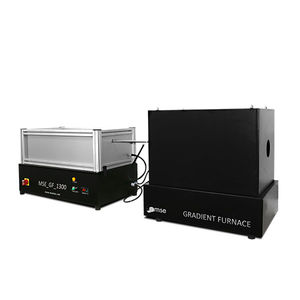 four de traitement thermique