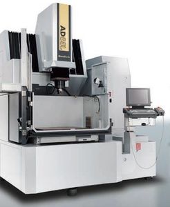machine d'électroérosion par enfonçage / CNC