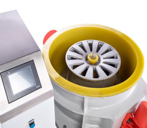 machine de tribofinition polisseuse