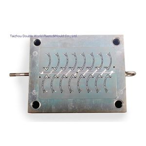 moule d'injection plastique multi-empreintes 1