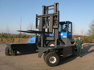 chariot élévateur latéral GPL