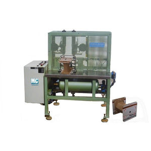 machine à agrafer pour carton 1