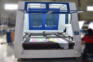 machine de découpe laser CO2