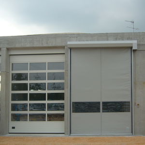 portes autoréparables / à enroulement / industrielles / pour l'extérieur