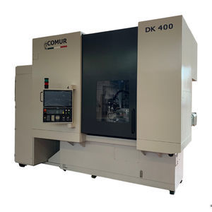 machine à fraiser les engrenages CNC