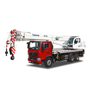 grue montée sur camion