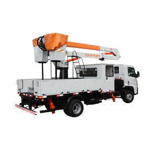 nacelle articulée montée sur camion
