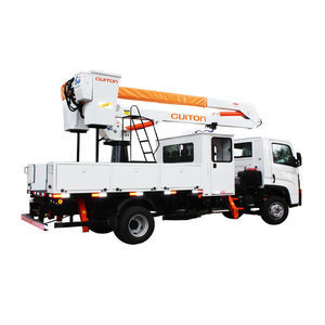 nacelle articulée montée sur camion