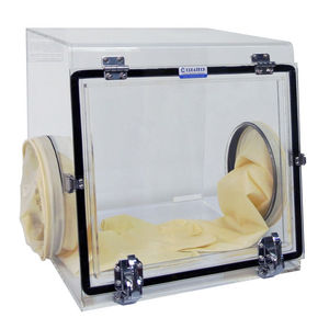 boîte à gants isolateur 1
