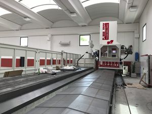 centre d'alésage-fraisage CNC