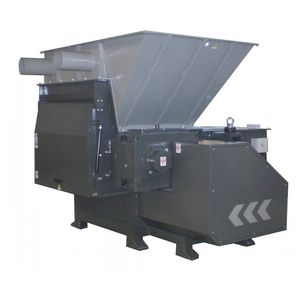 déchiqueteur pour le bois / pour carton / de pneus / à 1 arbre