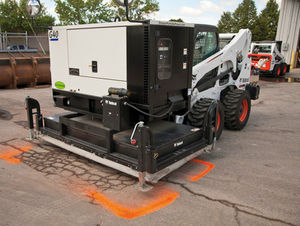 épandeuse d'asphalte pour chargeuse compacte