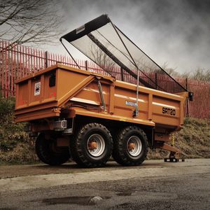 bâche de camion électrique