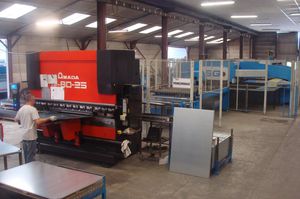 pliage de tôle acier / aluminium / acier inoxydable / ISO 9001