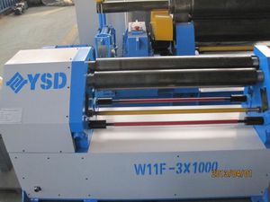 rouleuse à 3 rouleaux / hydraulique
