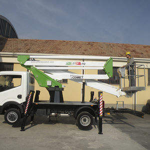 nacelle articulée montée sur camion 1