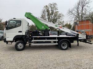 nacelle télescopique montée sur camion 1