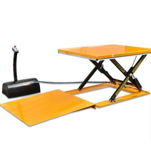 table élévatrice à ciseaux