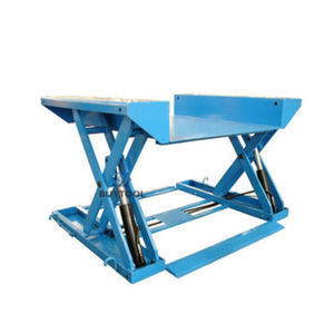 table élévatrice à ciseaux