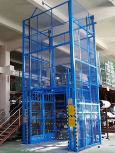 monte charge hydraulique